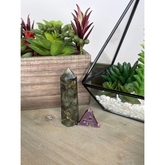 Labradorite Tower Polished Point / Wand Flashy Labradorite - Picture 3 of 7